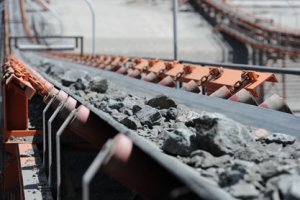 قیمت سنگ آهن در سراشیبی سقوط